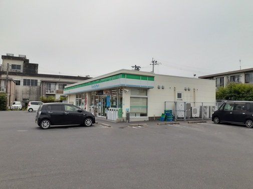 ファミリーマート鹿屋寿三丁目店まで310m