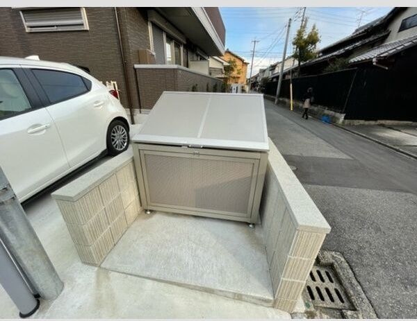 近くに施設あり