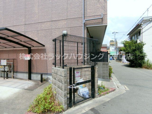 近くに施設あり