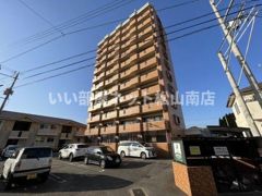 ロイヤル・スイート衣山の外観画像