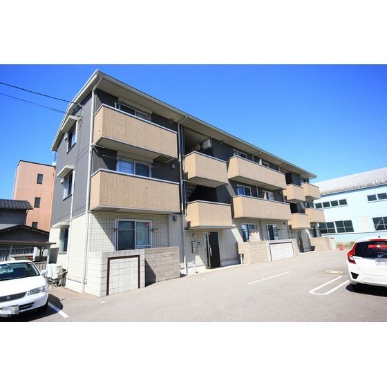 ウェルパレスの外観画像