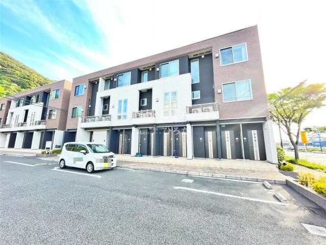 ポルタコスタB棟の外観画像