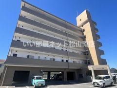 マンション輝宣の外観画像