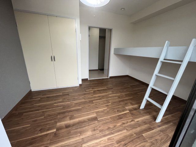 ベッドルーム