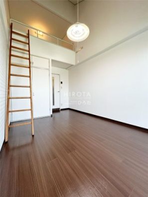 ローソン八幡医生ヶ丘店(580m)
