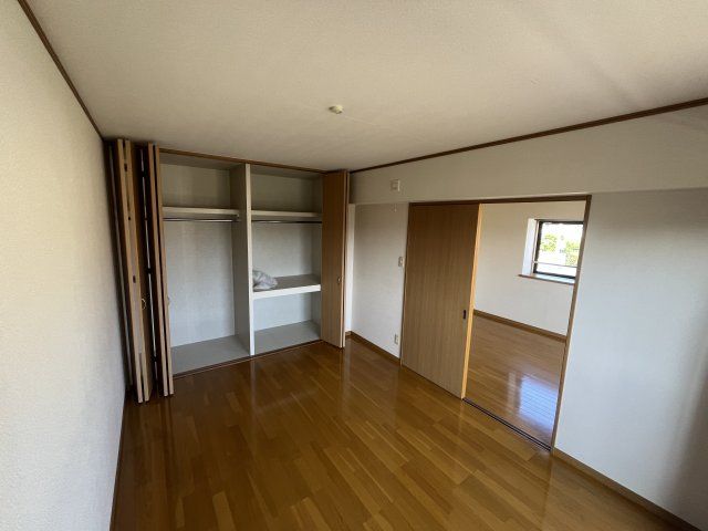 ベッドルーム