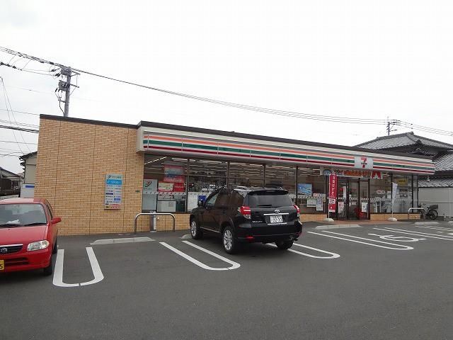 セブン‐イレブン/八幡町上津役西3丁目店(458m)