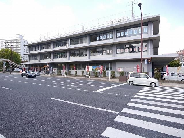 小倉西郵便局(54m)