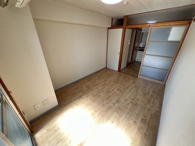 ベッドルーム