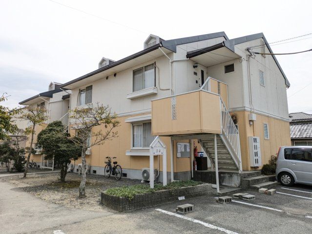 ベルメゾンおち B棟の外観画像