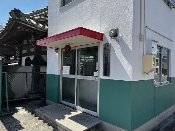 近くに施設あり