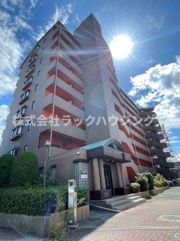 シャトーレイクルイーズの外観画像