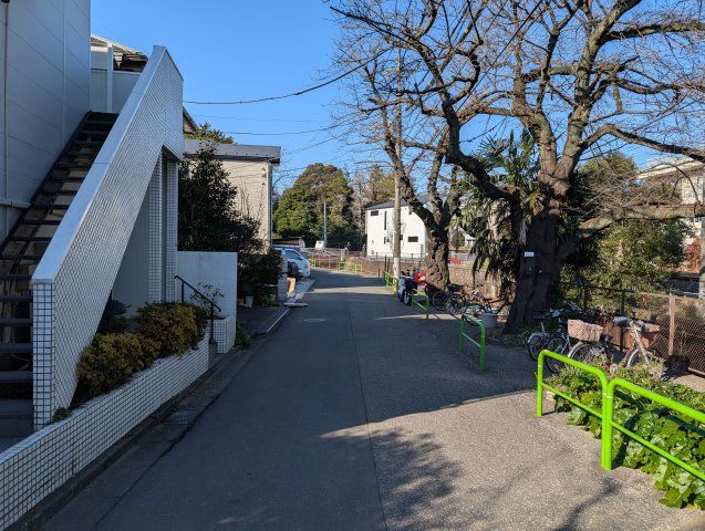 近くに施設あり