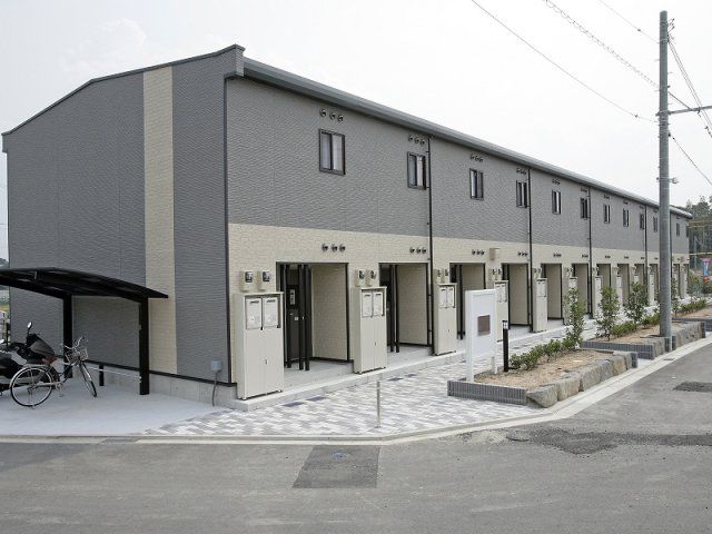 レオパレスオランジェリーWの外観画像