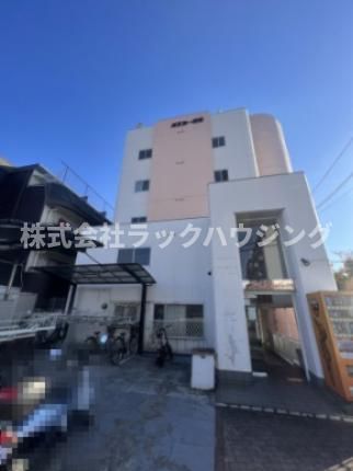 オスカー香里の外観画像