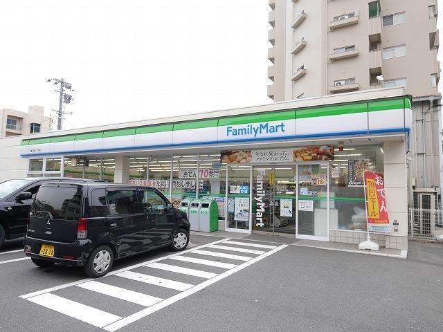 ファミリーマート/小倉上到津二丁目店 (433m)
