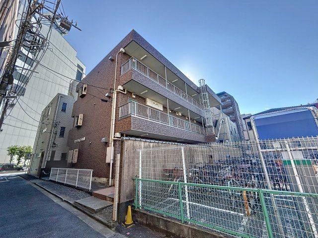 マンション小勝の外観画像