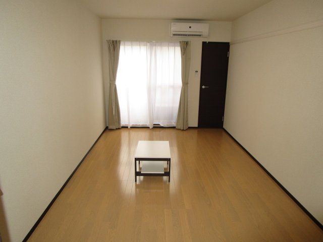 ベッドルーム