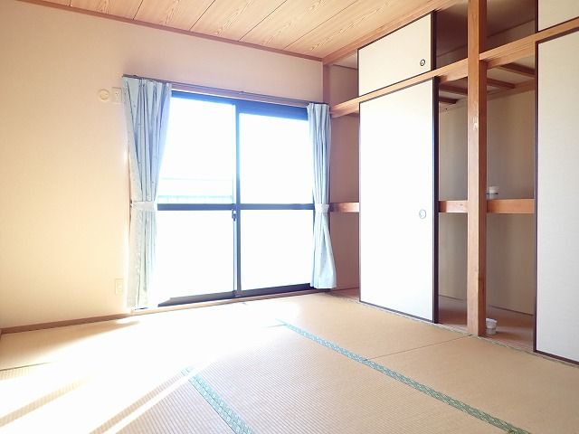 ベッドルーム