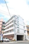 井上マンションの外観