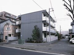 レオパレス七国館の外観画像