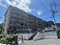 チュリス石山の外観画像
