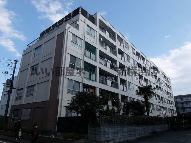大倉山コーポラスB棟の外観画像