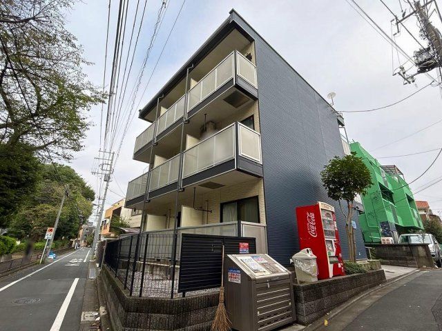 レオパレスウエスト ヴィレッジの外観画像