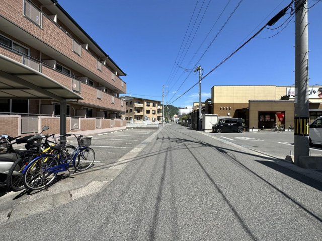 近くに施設あり