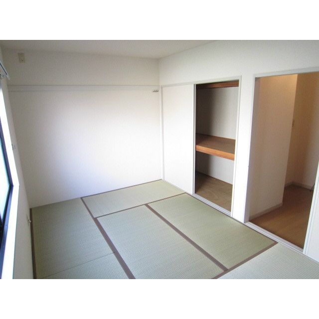 ベッドルーム
