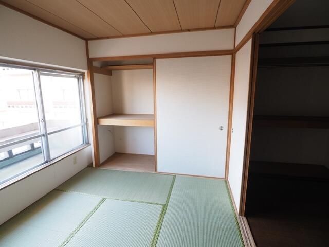 ベッドルーム