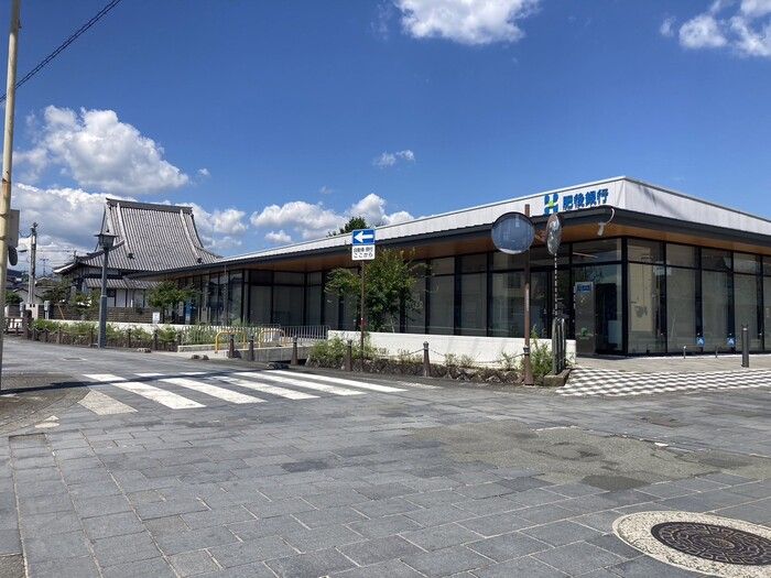 近くに施設あり