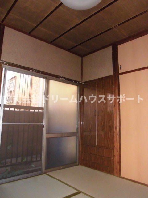 ベッドルーム