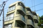 岡田マンションの外観