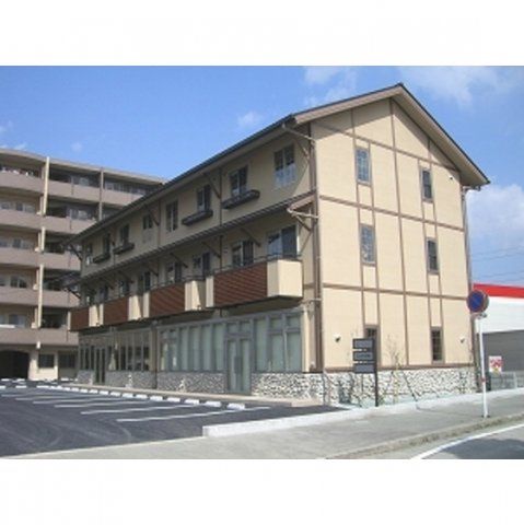 ウッドフォレストマンションA棟の外観画像