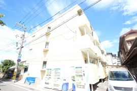 三石マンションの外観画像