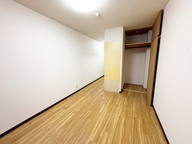 ベッドルーム