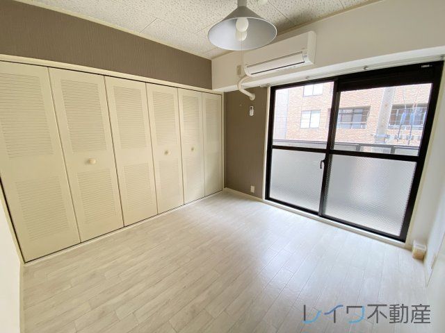 ベッドルーム