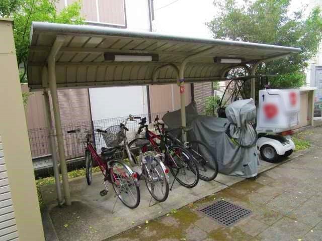 近くに施設あり