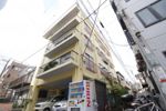 萩赤門ビルの外観