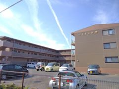 ロイヤル伊勢の外観画像