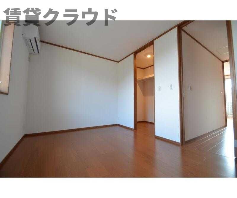 ベッドルーム