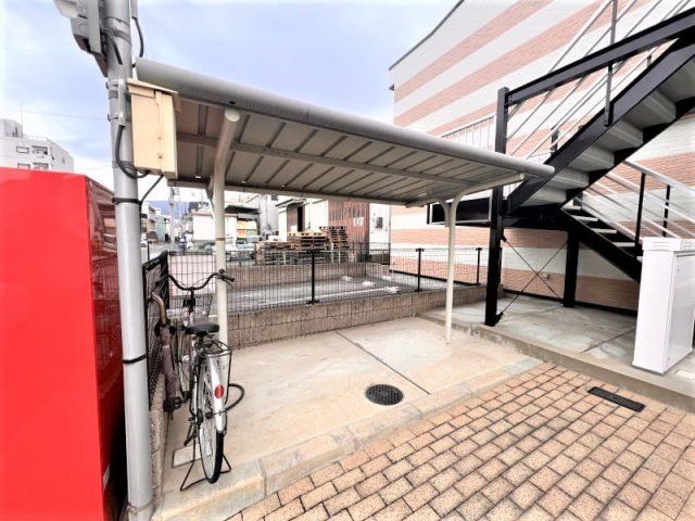 近くに施設あり