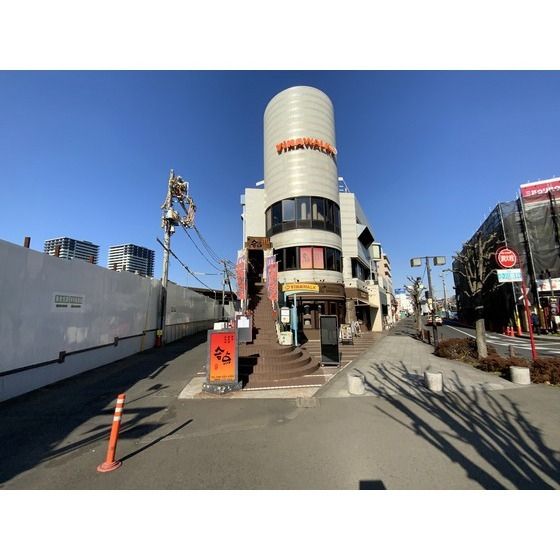 ショッピング施設「ビナウォークまで340m」