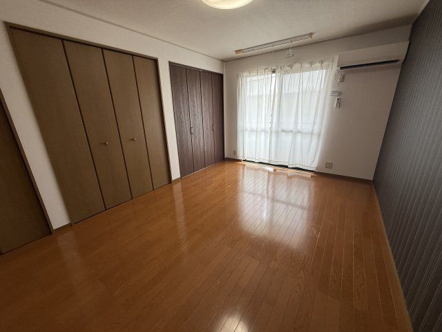 ベッドルーム
