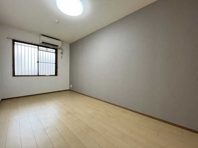 ベッドルーム