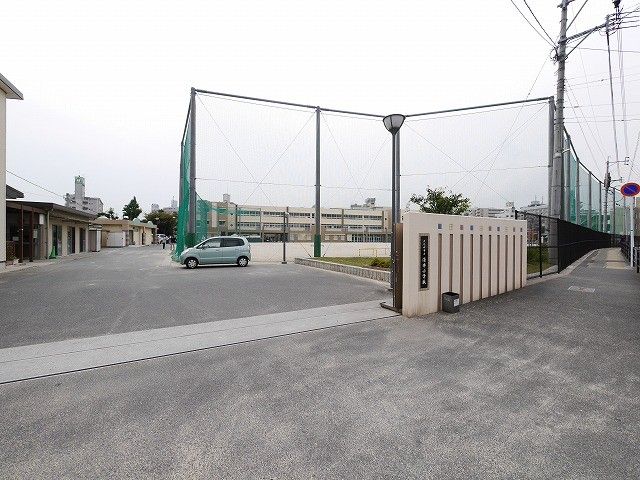 福岡県立小倉西高校(800m)