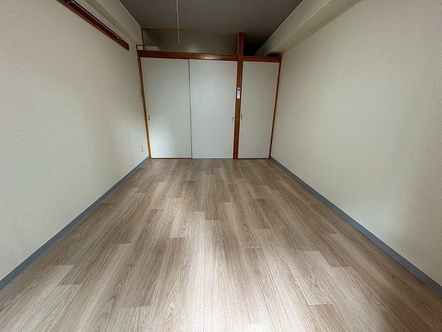 ベッドルーム