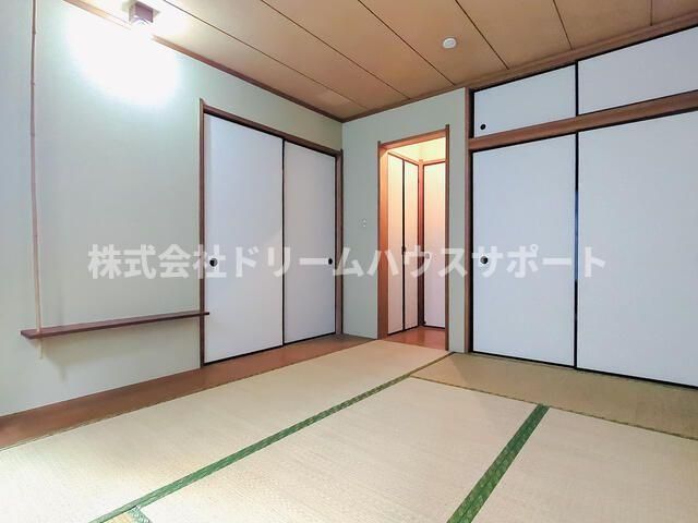 ベッドルーム