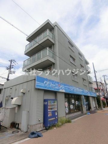 ホワイトスペースの外観画像